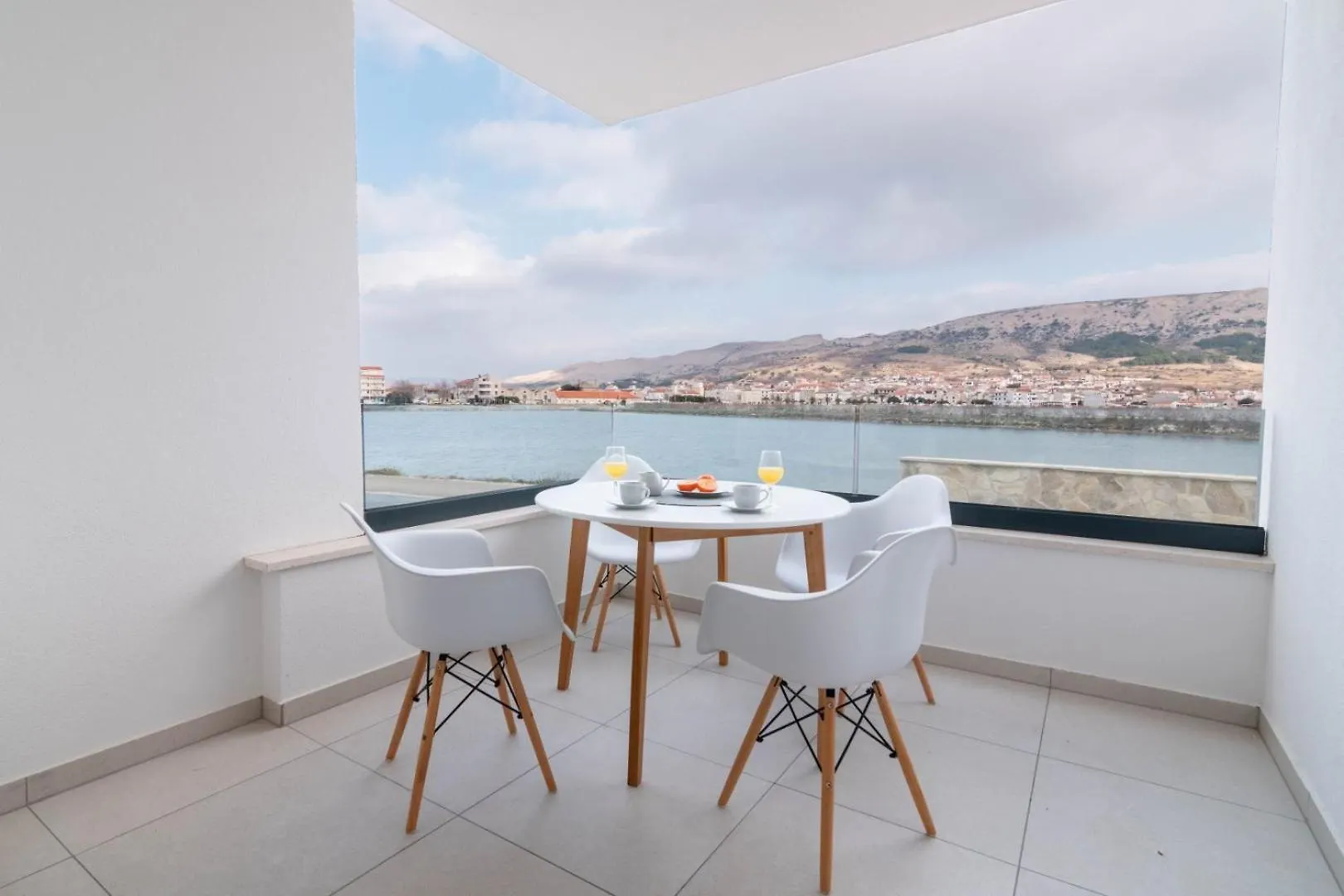 Crowonder Luxury Pag New Apartments With Seaview Pag Town