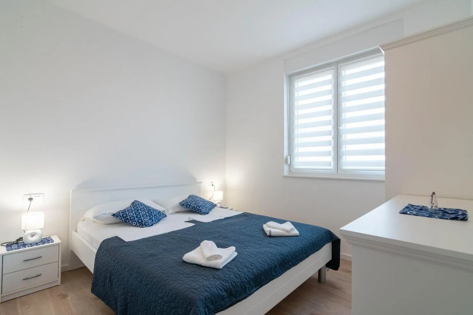 Crowonder Luxury Pag New Apartments With Seaview Pag Town Croacia