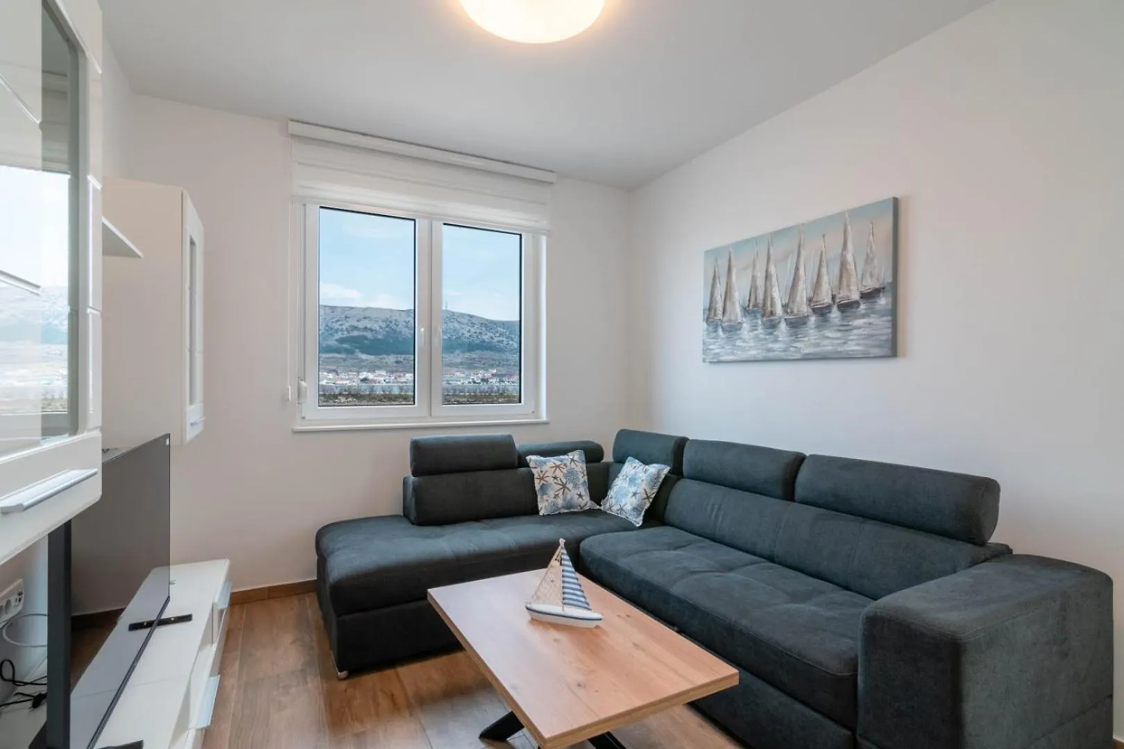 Crowonder Luxury Pag New Apartments With Seaview Pag Town