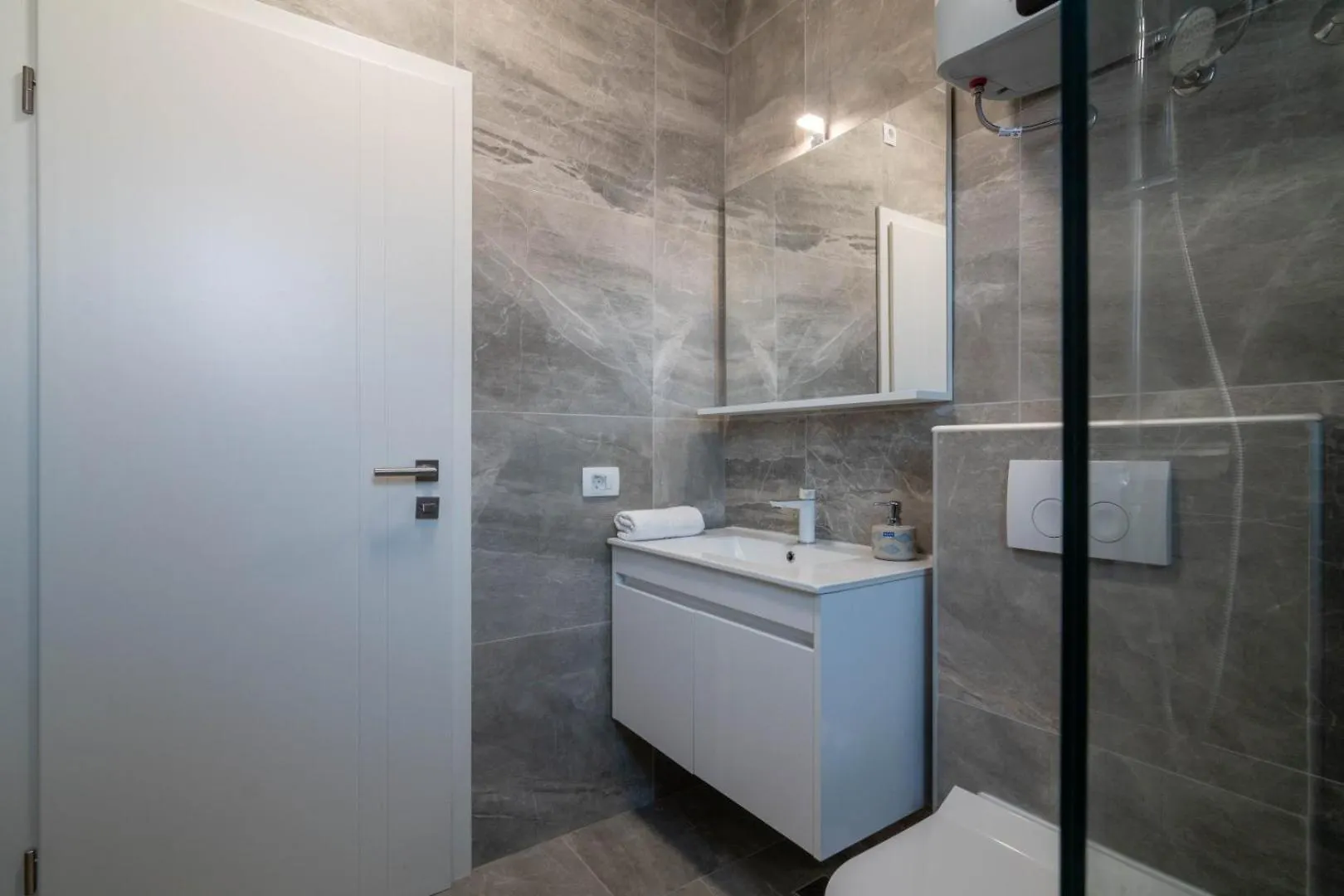 Crowonder Luxury Pag New Apartments With Seaview Pag Town